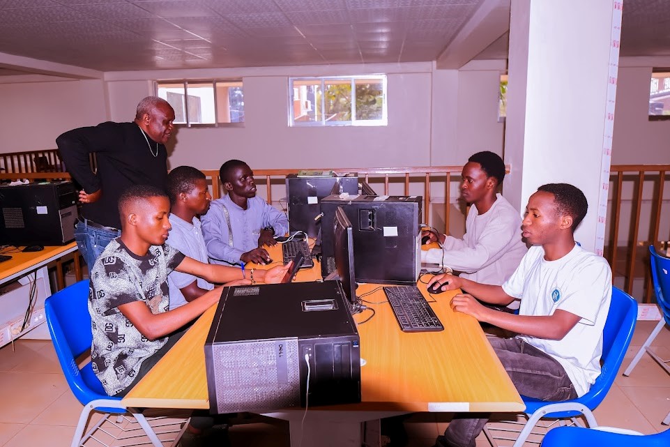 Rukara Campus Library - Image 7